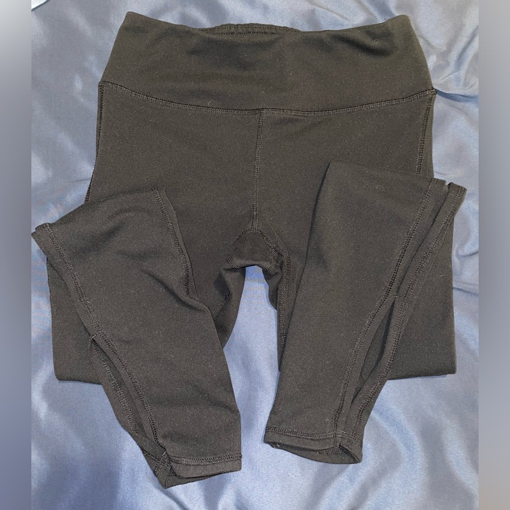Gaiam XS Black Side Leg Cutout Detail & Cell Phone Pocket Full Length Leggings